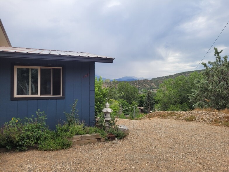 Building Photo - 195 Riverview Dr