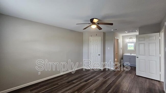 Building Photo - 11015 I-30 Frontage Rd