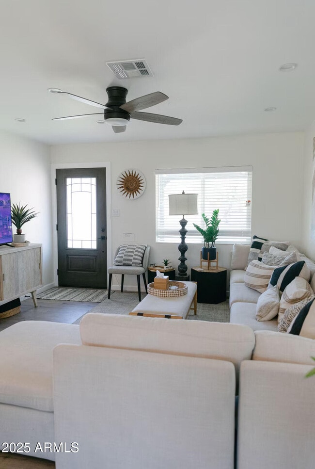 Building Photo - 7715 E Avalon Dr