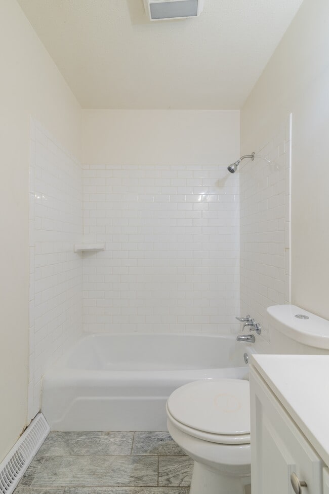 Building Photo - 1024 Houston St