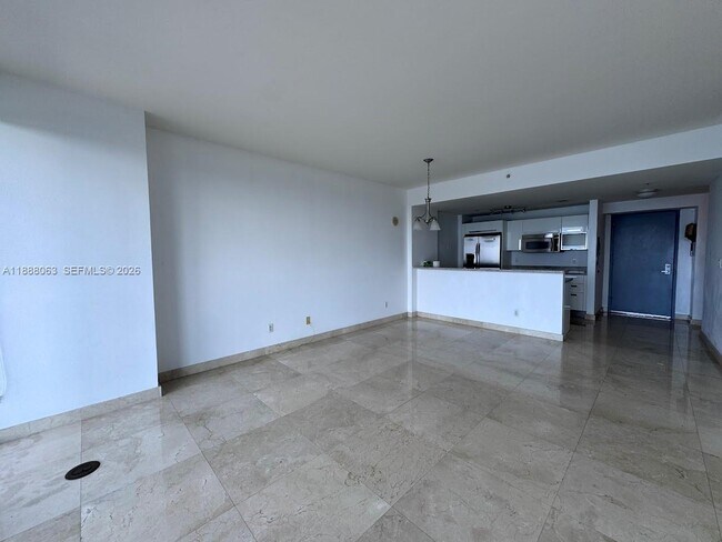 Building Photo - 601 NE 36th St