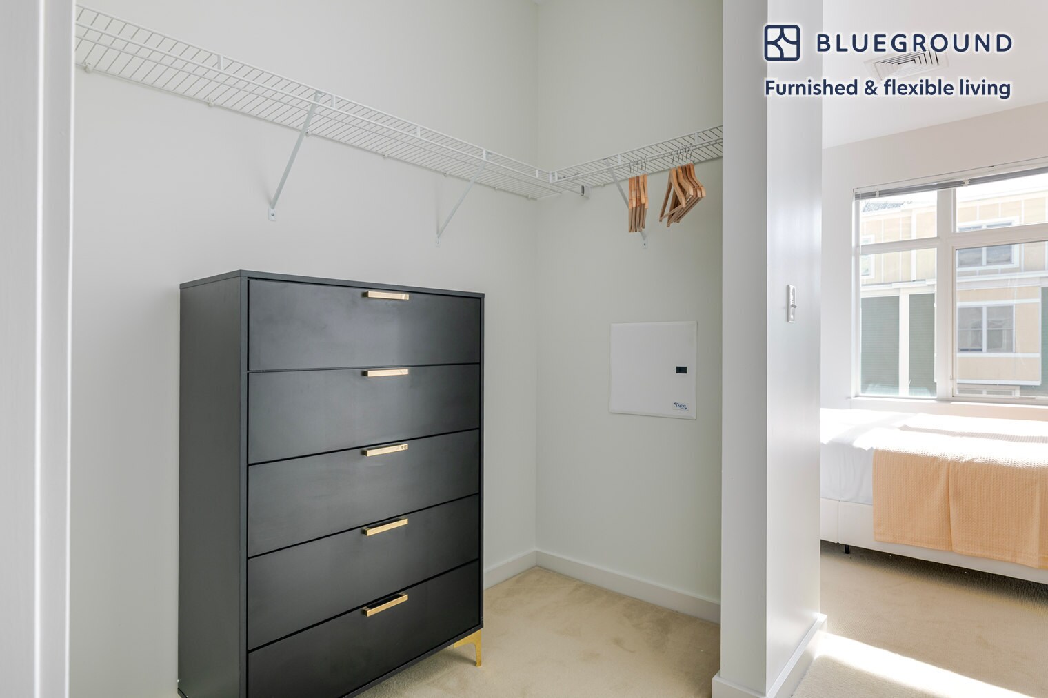 Building Photo - 240 Sidney St