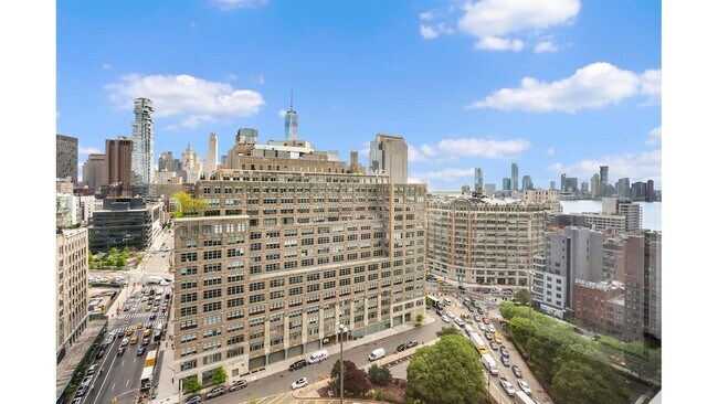 Building Photo - 111 Varick St