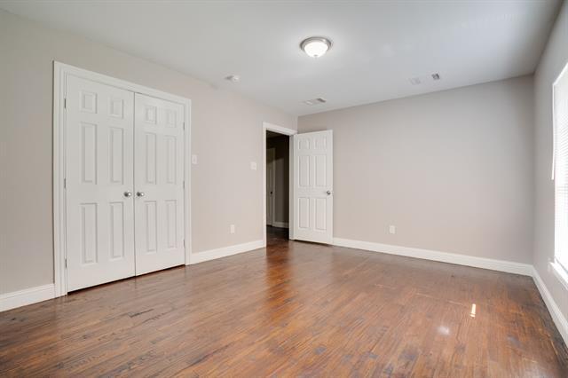 Building Photo - 3402 Lawnview Ave