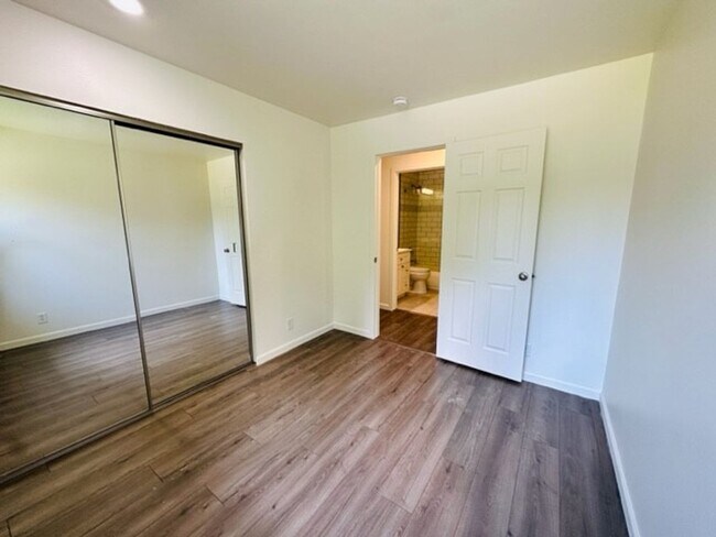 Building Photo - 3bd/2ba Duvall House