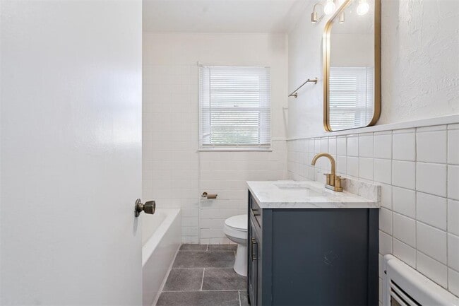 Building Photo - 1406 Sheffield Rd