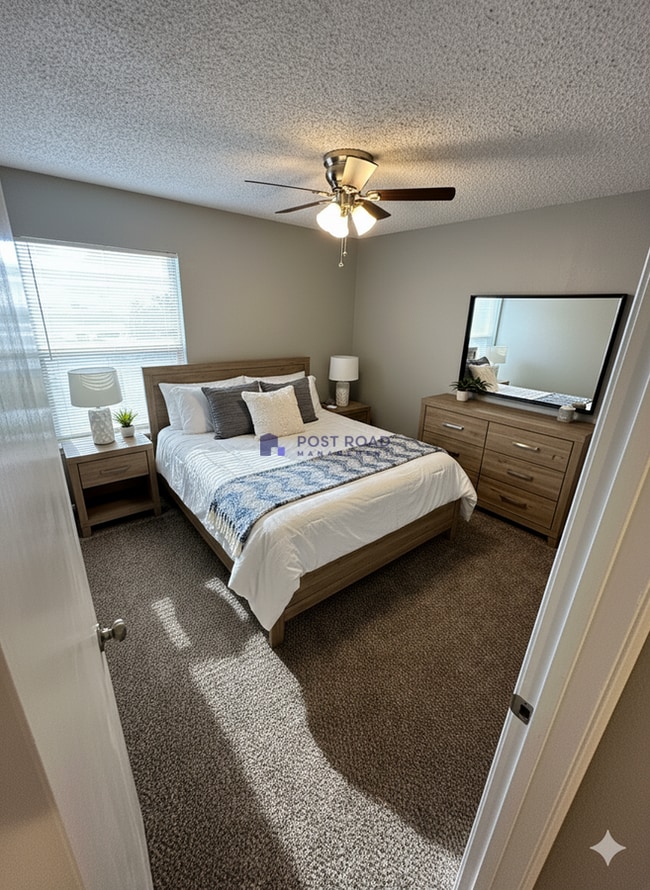 Building Photo - 501 W 27th St S