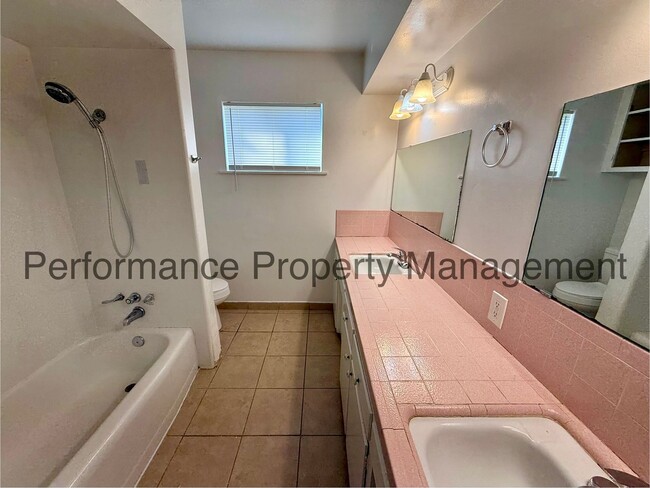 Building Photo - Stunning 4 Bed/2 Bath NE Home w/ Solar, RB...
