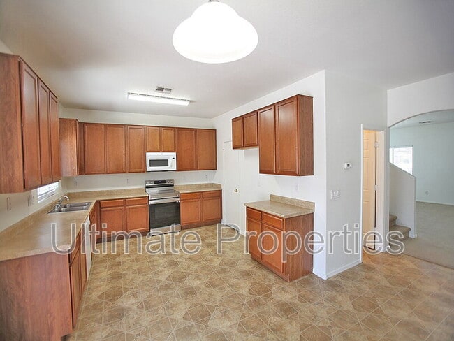 Building Photo - 23913 W Bowker St