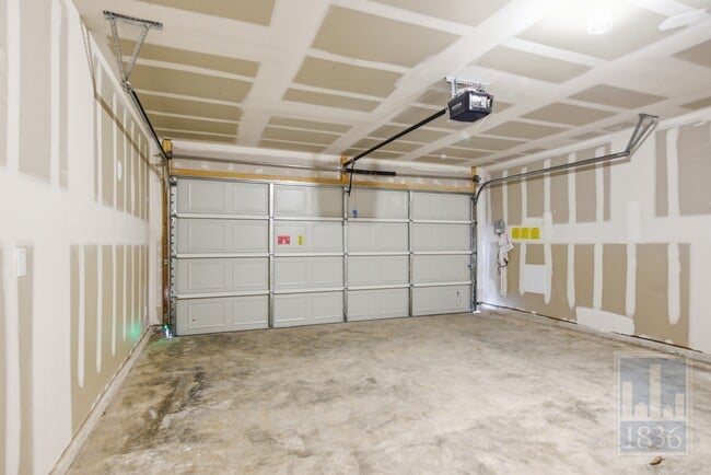 Building Photo - 1932 Marlin Spike Dr