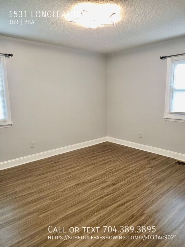 Building Photo - 1531 Longleaf Dr