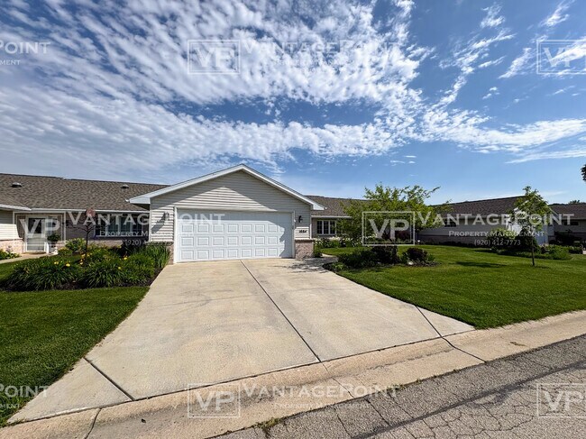 Building Photo - 1684 Twin Lakes Cir