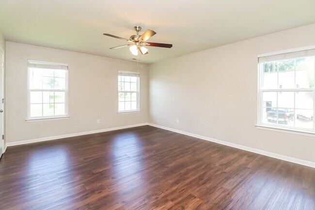 Building Photo - 1148 Aprilia Ln