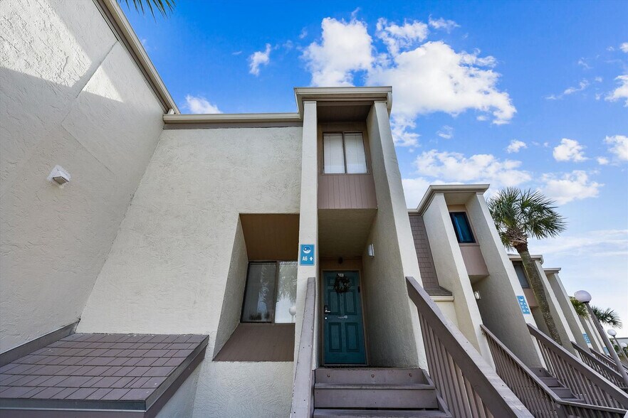 Building Photo - 2858 Joan Ave