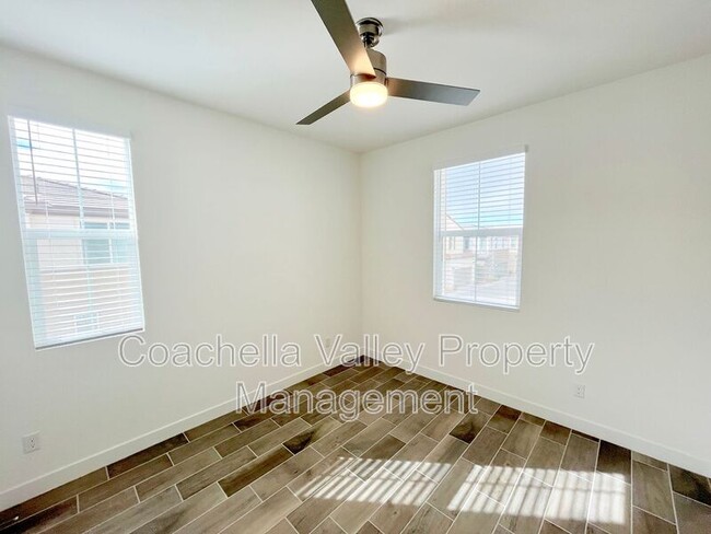 Building Photo - 41168 Emory Ln