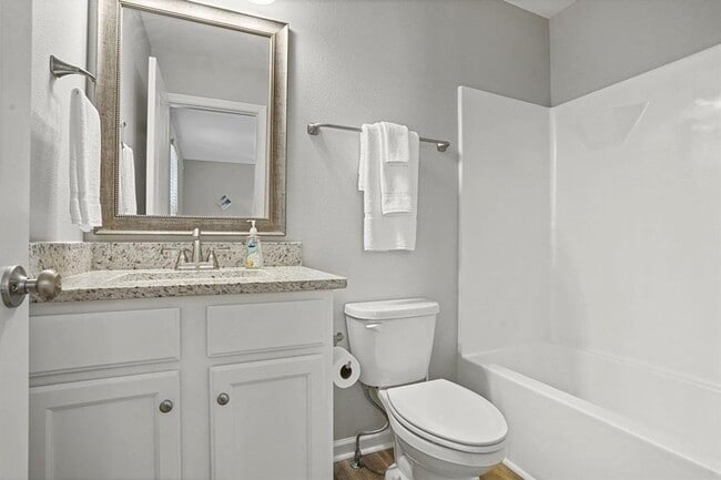 Building Photo - Modern 3/3 Condos with Private Baths & Lux...