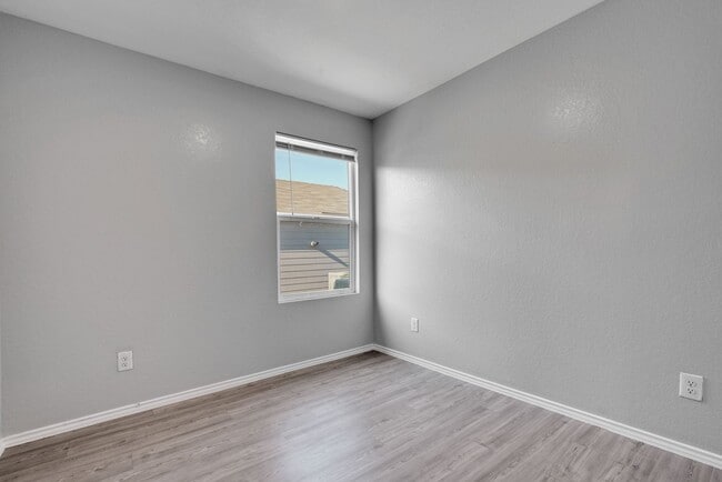 Building Photo - Cozy 3 Bed 2 Bath Home in Southton Meadows