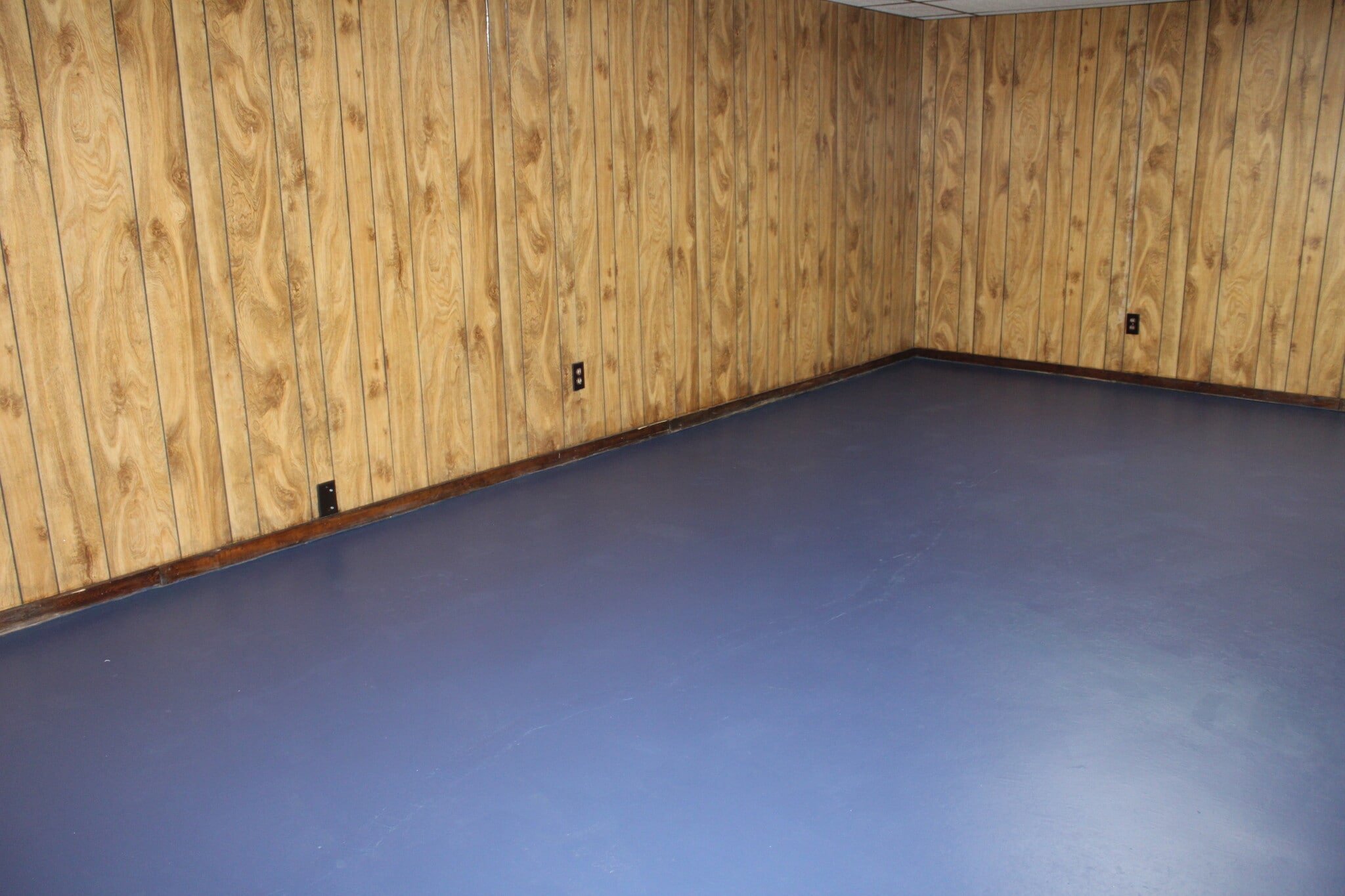 Building Photo - 3908 Pleasant Valley Blvd