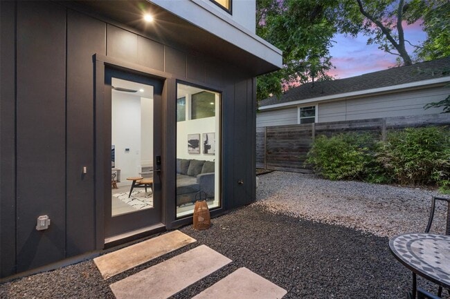 Building Photo - 1903 Frazier Ave