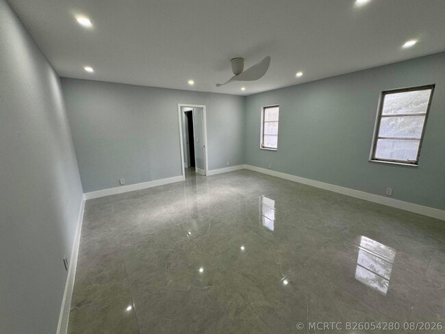 Building Photo - 7441 SW 19th St