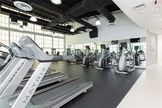 Building Photo - 1250 S Miami Ave