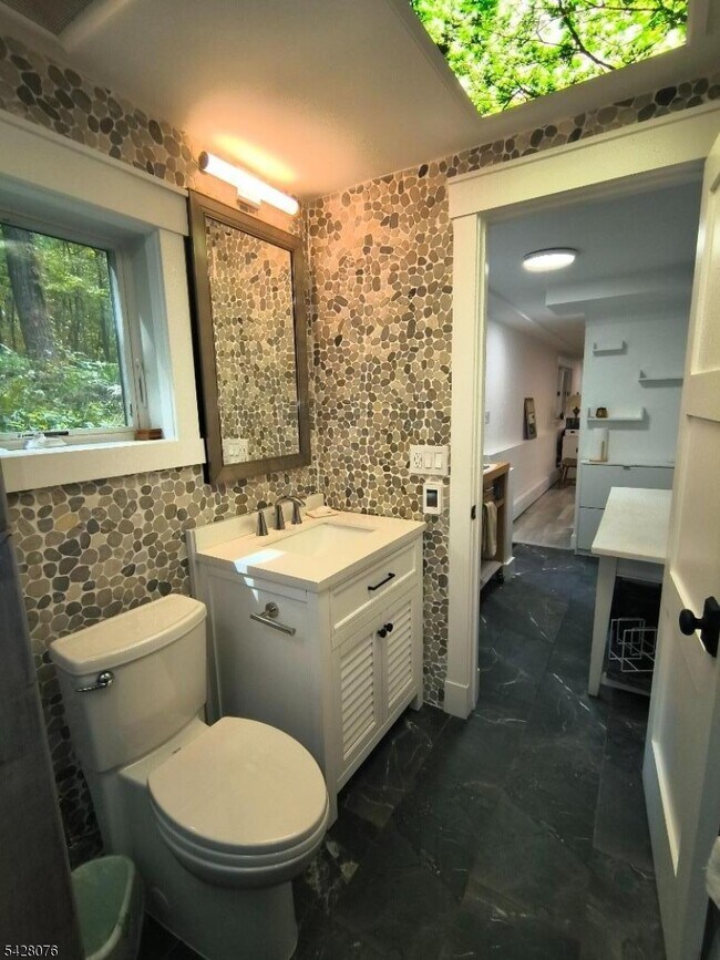 Building Photo - 508 Terrace Dr