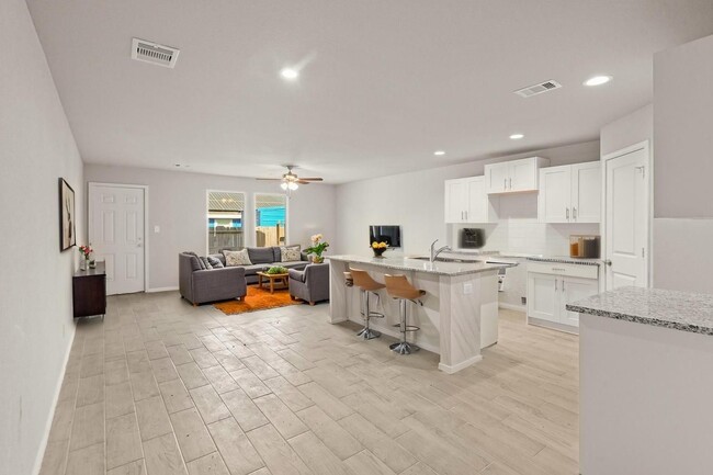 Building Photo - 9001 Judwin St