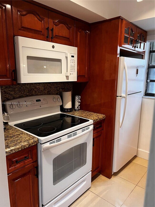 Building Photo - 18216 Mediterranean Blvd