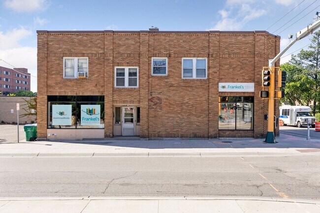 Building Photo - 3004 Ottawa Ave S