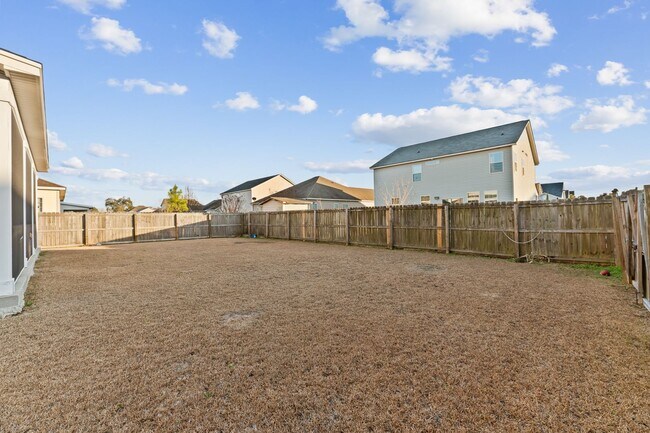 Building Photo - 3 BD 2.5 BA | Charming Home