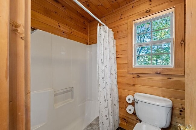 Building Photo - 212 Dogpatch Ln