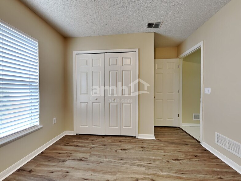 Building Photo - 12285 Hickory Forest Rd