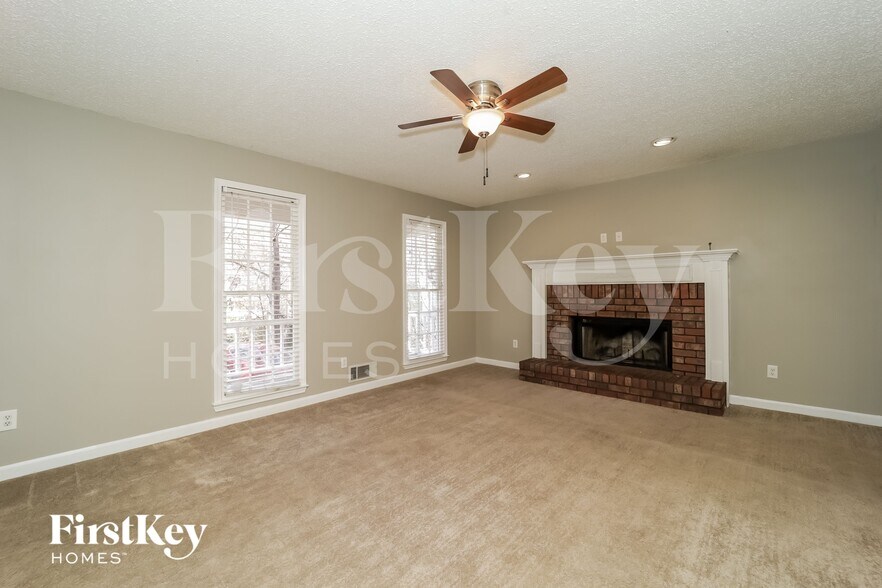 Building Photo - 128 Edgar Ct