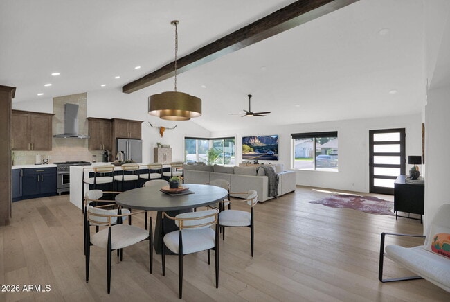 Building Photo - 7629 N Vía De Los Ninos