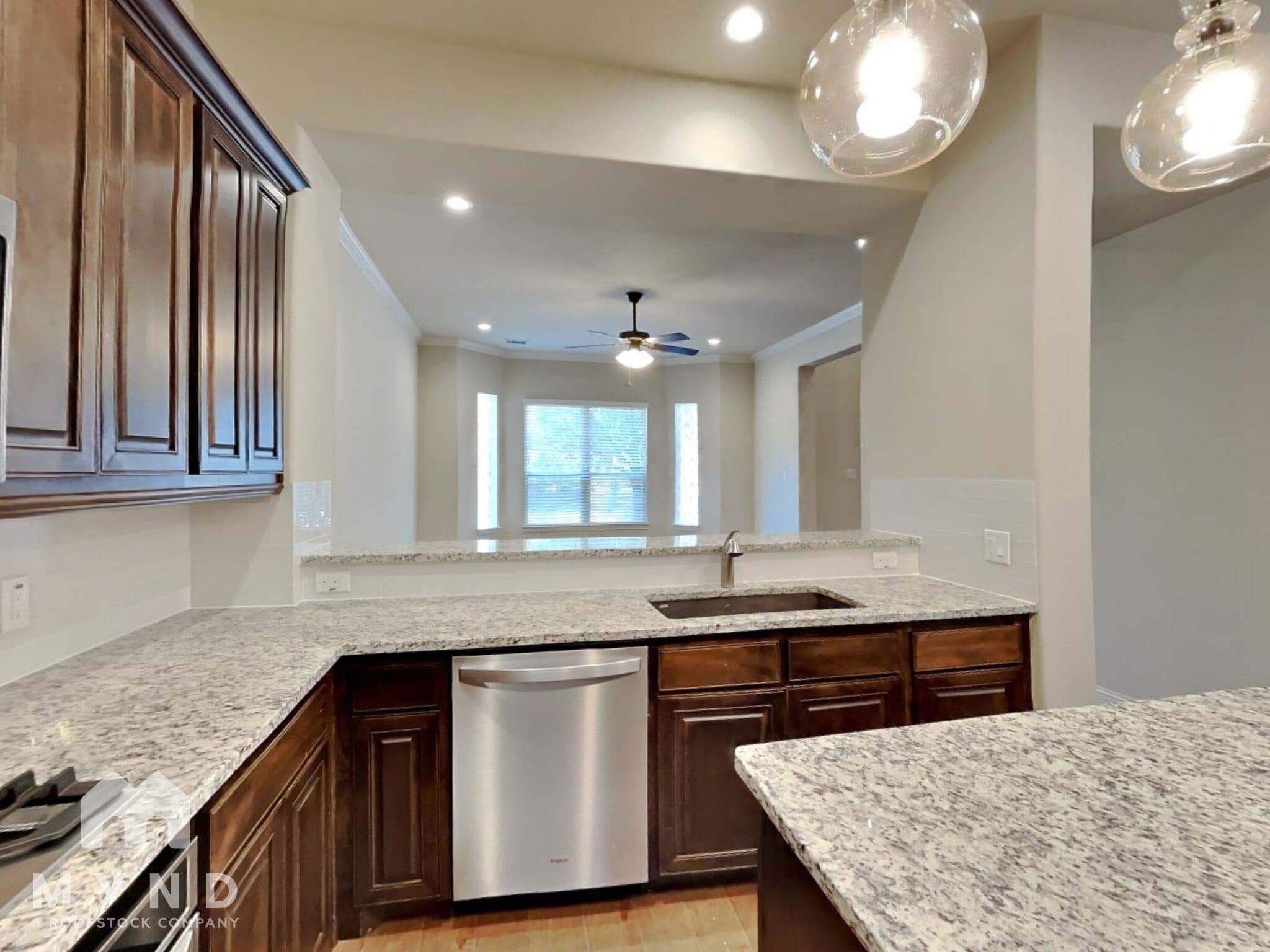 Building Photo - 4144 Riverside Dr