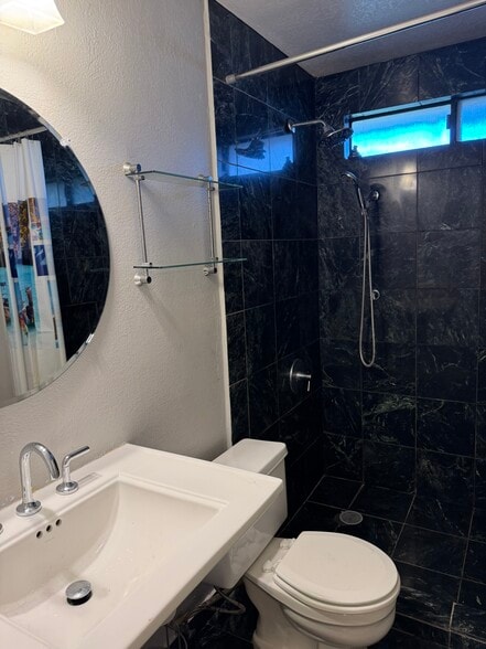 Building Photo - 764 N Regatta Dr