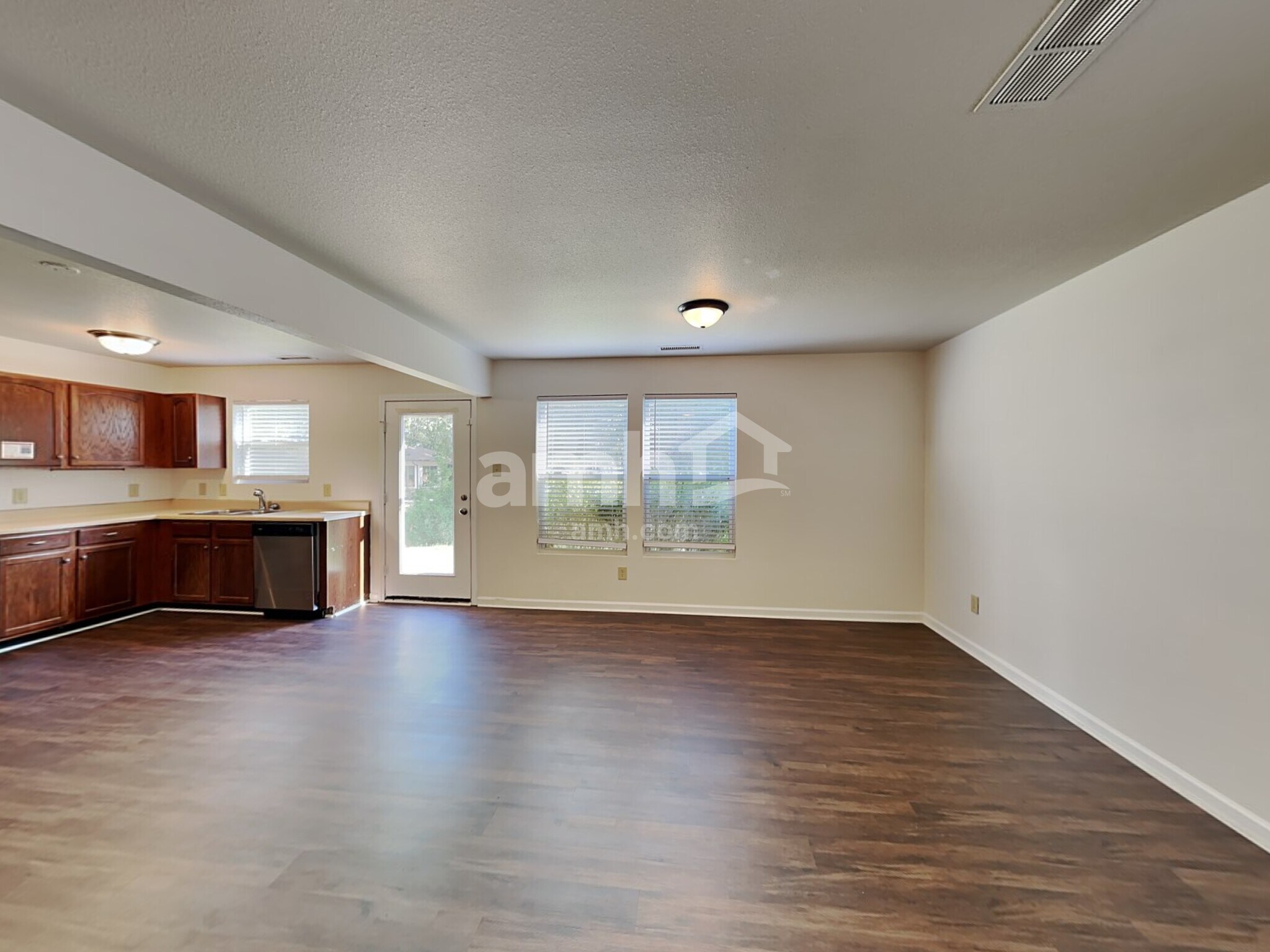 Building Photo - 386 Morning Dew Dr