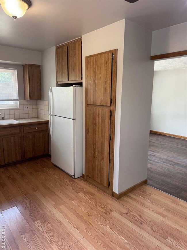 Building Photo - 24755 Trombley St