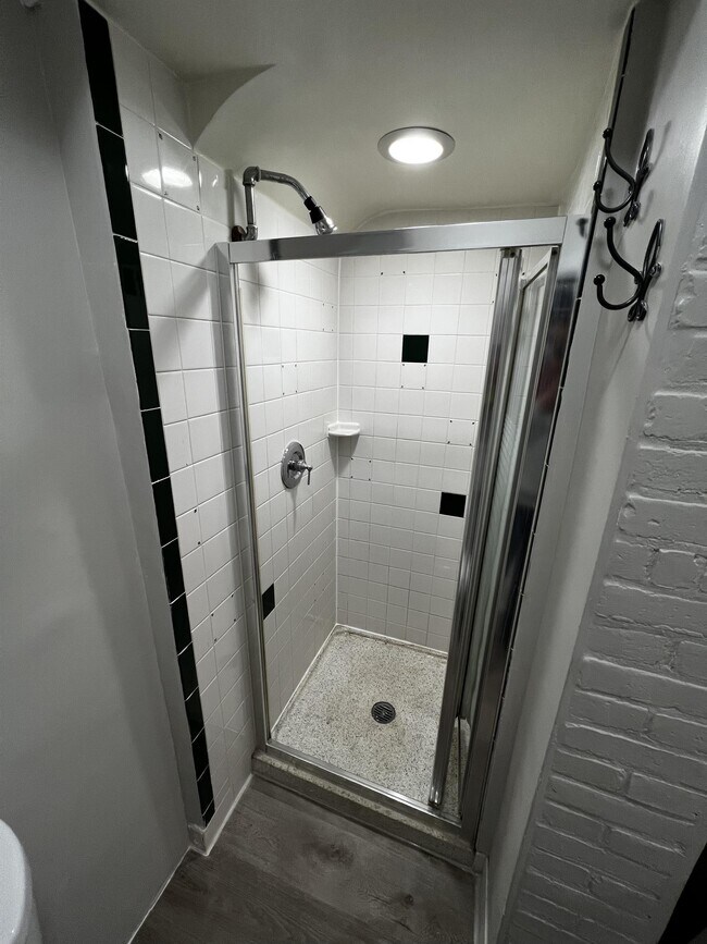 Building Photo - 312 S 16th St