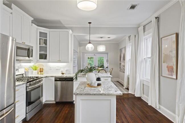 Building Photo - 481 Hill St SE