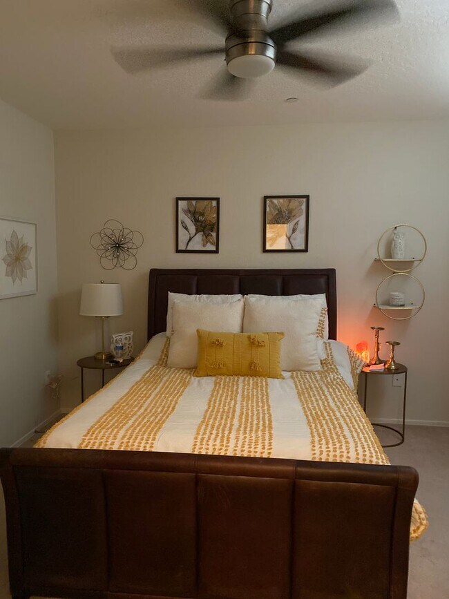 Building Photo - Adorable Northwest 2 bedroom condo!