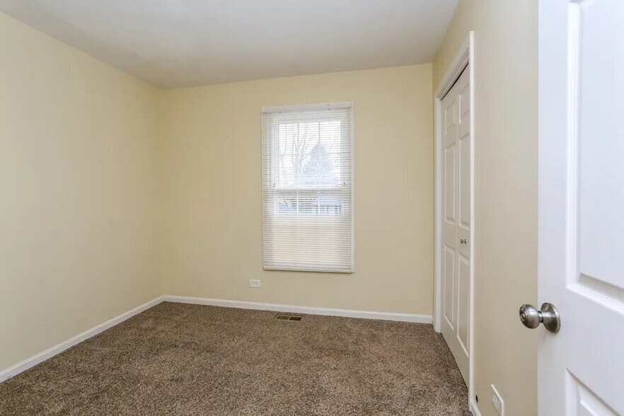 Building Photo - 133 Mayfield Dr