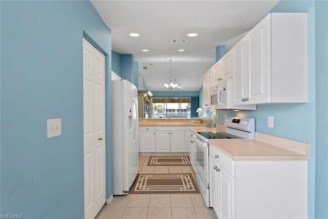 Building Photo - 4970 Deerfield Way