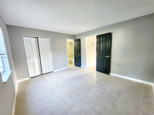 Building Photo - 191 SW 15th St