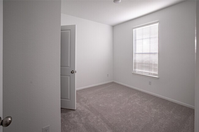 Building Photo - 5135 Persimmon Peak Pl