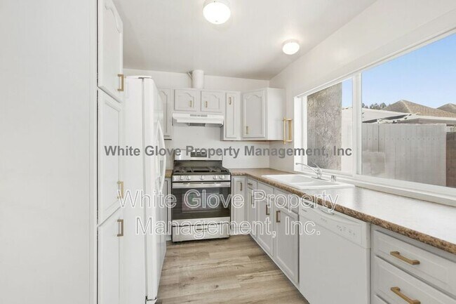 Building Photo - 9596 Bickley Dr