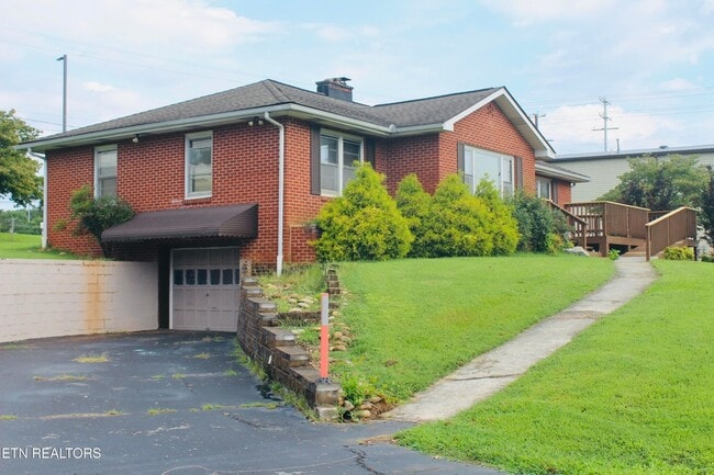Building Photo - 112 McMahan Rd
