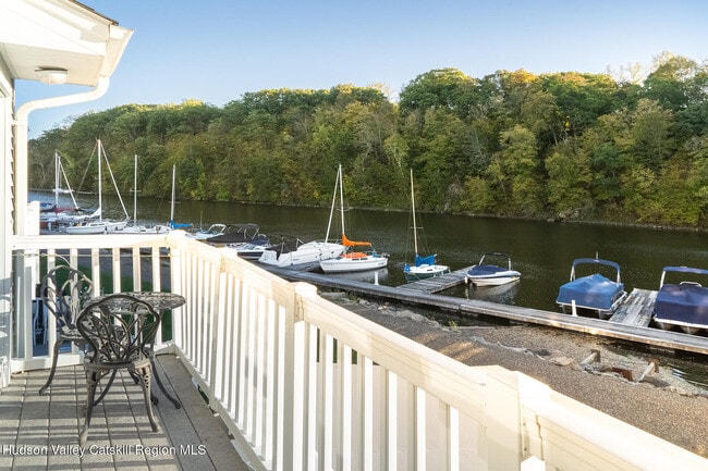 Building Photo - 7 Marina Dr