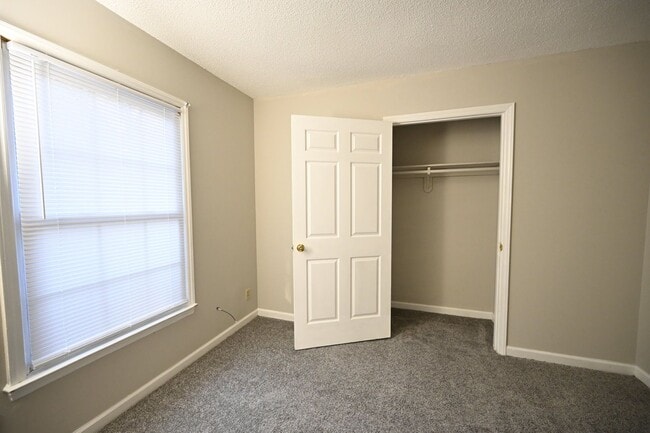 Building Photo - For Rent: Beautiful 3-Bedroom Home in Durh...