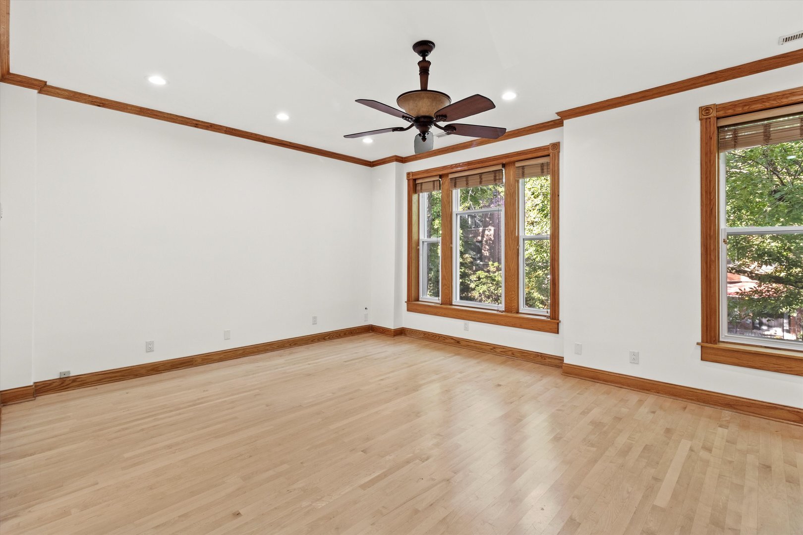 Building Photo - 911 N Fairfield Ave